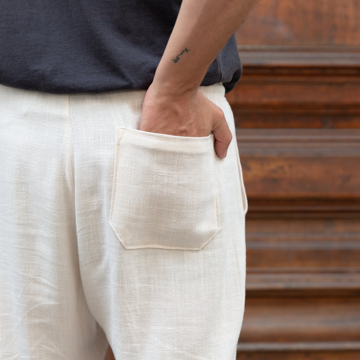 Pantalón Inar – patrón de costura PDF, vista espalda